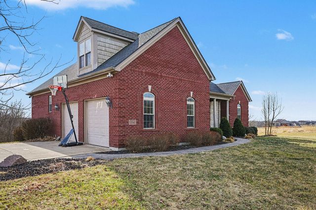 2370 Barnes Road, Williamstown, KY 41097