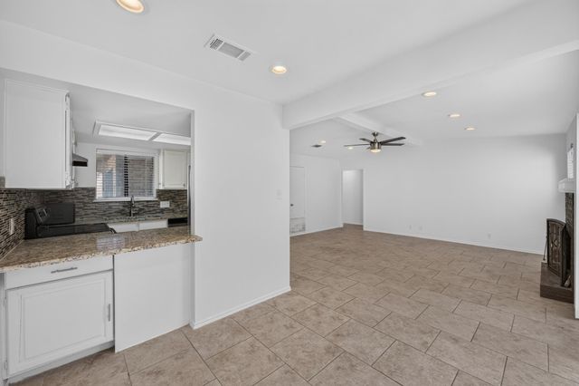 11805 Bell Ave B, Austin, TX 78759
