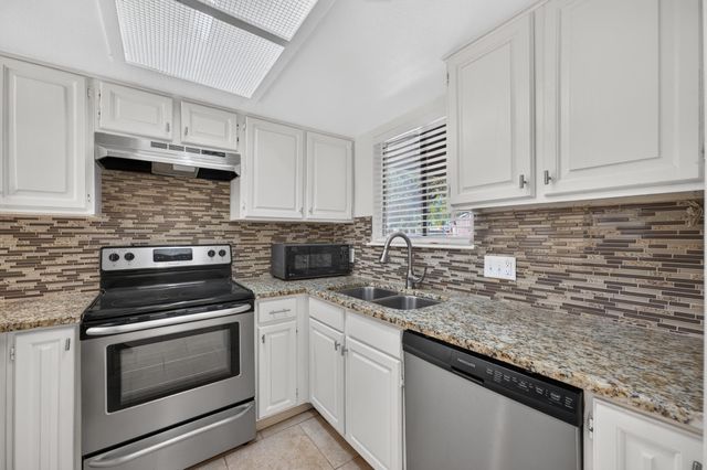 11805 Bell Ave B, Austin, TX 78759