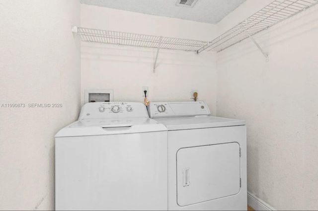 1495 Lake Crystal Dr H, West Palm Beach, FL 33411