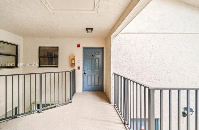 1495 Lake Crystal Dr H, West Palm Beach, FL 33411