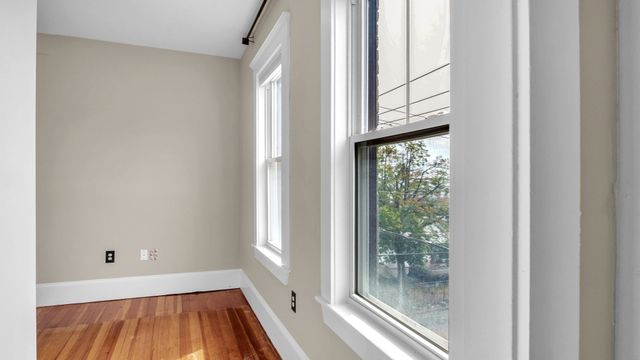44 Pingree St 5, Salem, MA 01970