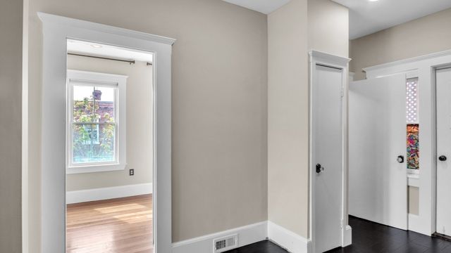 44 Pingree St 5, Salem, MA 01970