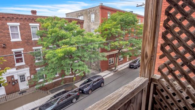 44 Pingree St 5, Salem, MA 01970