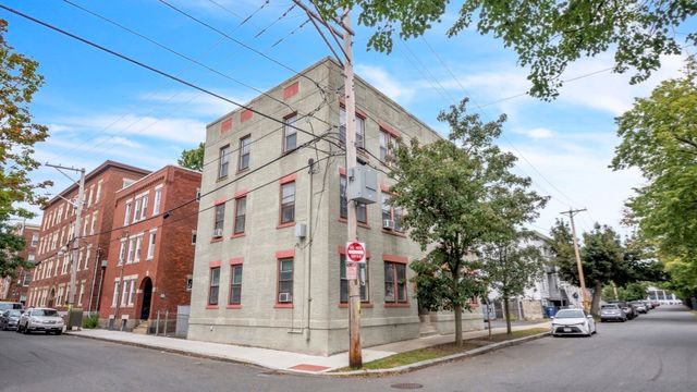 44 Pingree St 5, Salem, MA 01970