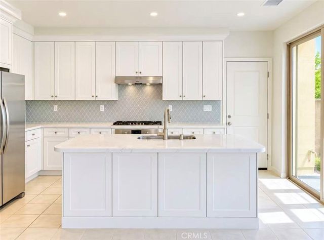 112 Newburry, Irvine, CA 92618