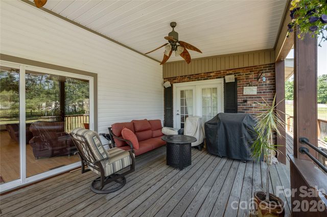 231 Allen Road, East Flat Rock, NC 28726