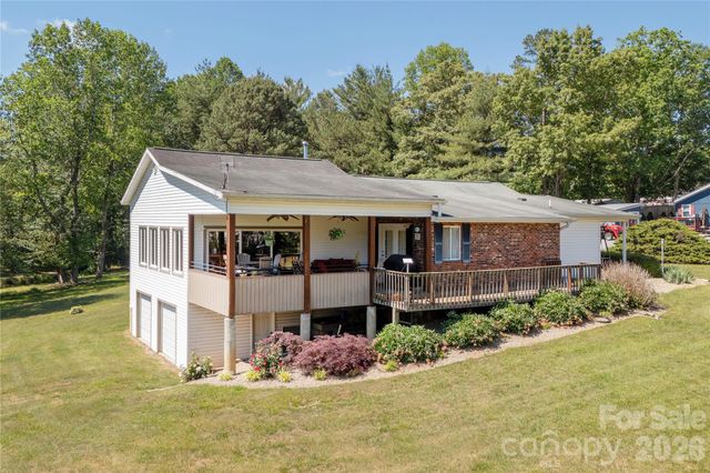 231 Allen Road, East Flat Rock, NC 28726