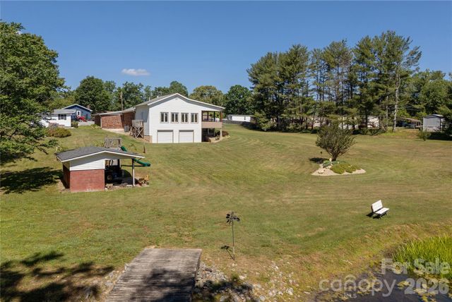 231 Allen Road, East Flat Rock, NC 28726