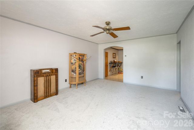 231 Allen Road, East Flat Rock, NC 28726
