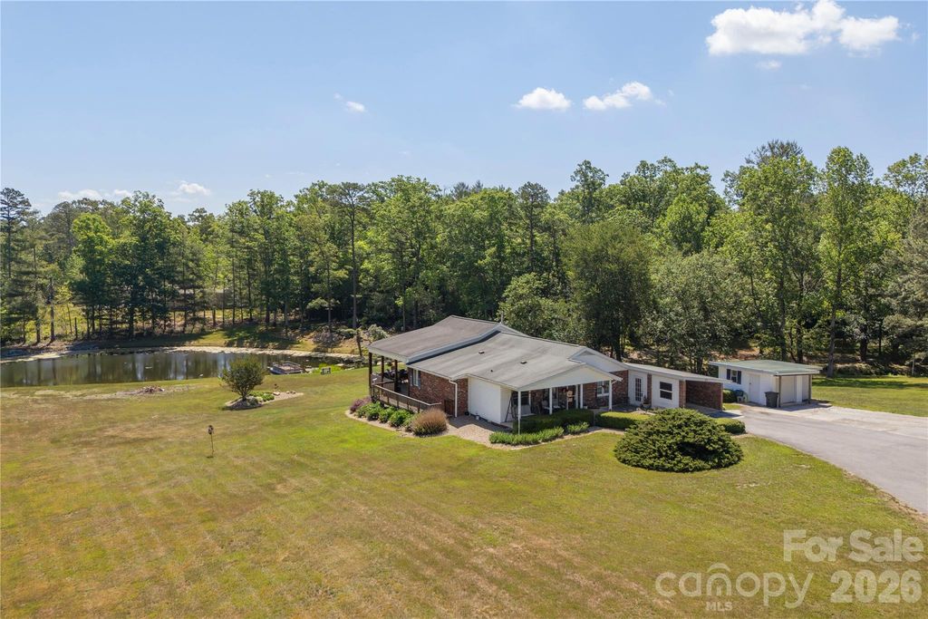 231 Allen Road, East Flat Rock, NC 28726