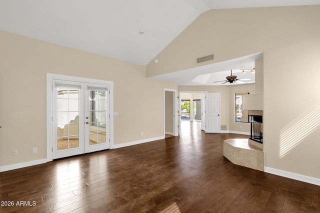 1334 W Sandpiper Drive, Gilbert, AZ 85233