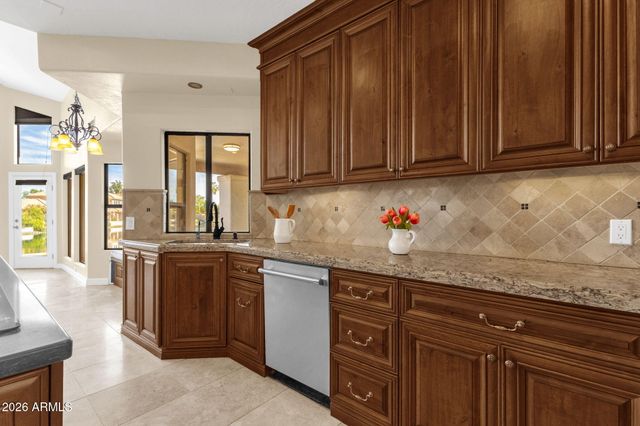 1334 W Sandpiper Drive, Gilbert, AZ 85233