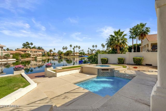 1334 W Sandpiper Drive, Gilbert, AZ 85233