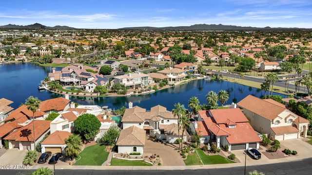 1334 W Sandpiper Drive, Gilbert, AZ 85233