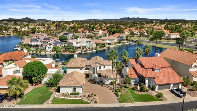 1334 W Sandpiper Drive, Gilbert, AZ 85233