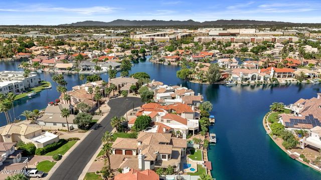 1334 W Sandpiper Drive, Gilbert, AZ 85233