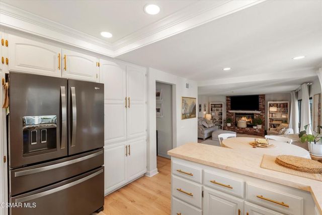 23503 Via Decano, Valencia, CA 91355