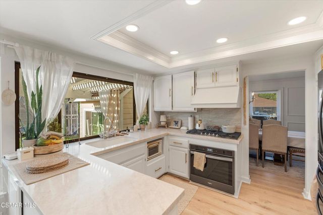 23503 Via Decano, Valencia, CA 91355