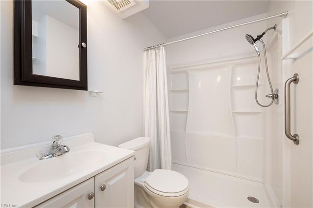 1446 Deerpond LN, Virginia Beach, VA 23464