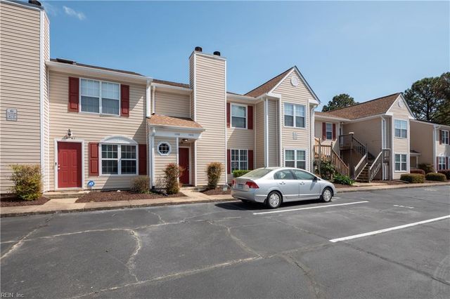 1446 Deerpond LN, Virginia Beach, VA 23464