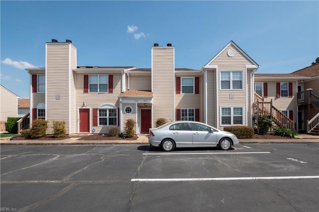 1446 Deerpond LN, Virginia Beach, VA 23464