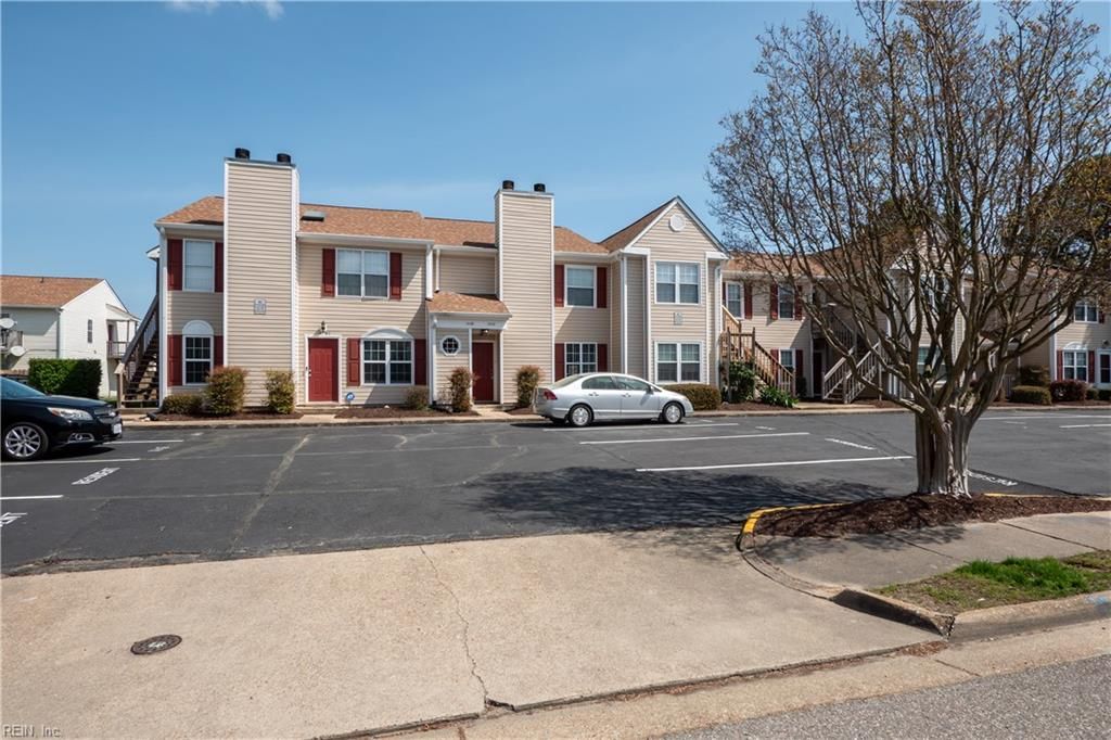 1446 Deerpond LN, Virginia Beach, VA 23464