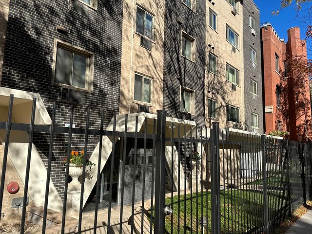 1060 W HOLLYWOOD Avenue 404, Chicago, IL 60660