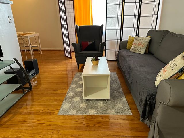 1060 W HOLLYWOOD Avenue 404, Chicago, IL 60660