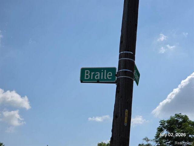9583 Braile Street, Detroit, MI 48228