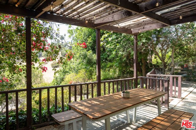 3765 Cazador Street, Los Angeles, CA 90065