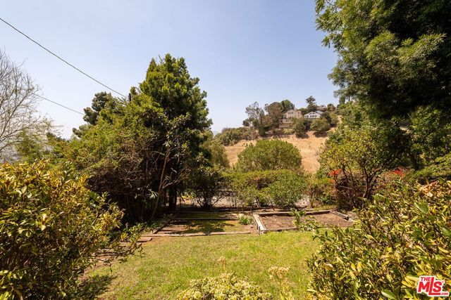 3765 Cazador Street, Los Angeles, CA 90065