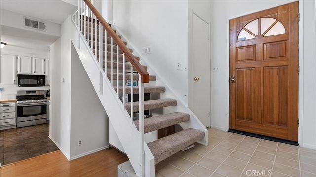 22905 Banyan 228, Saugus, CA 91390