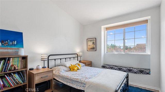 22905 Banyan 228, Saugus, CA 91390
