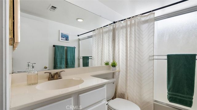 22905 Banyan 228, Saugus, CA 91390