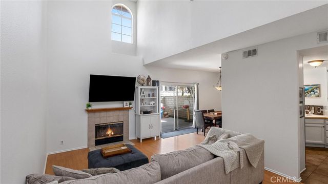 22905 Banyan 228, Saugus, CA 91390