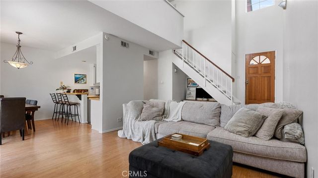 22905 Banyan 228, Saugus, CA 91390