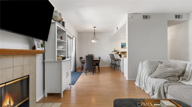 22905 Banyan 228, Saugus, CA 91390