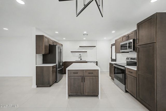 8719 E HUBBELL Street, Scottsdale, AZ 85257
