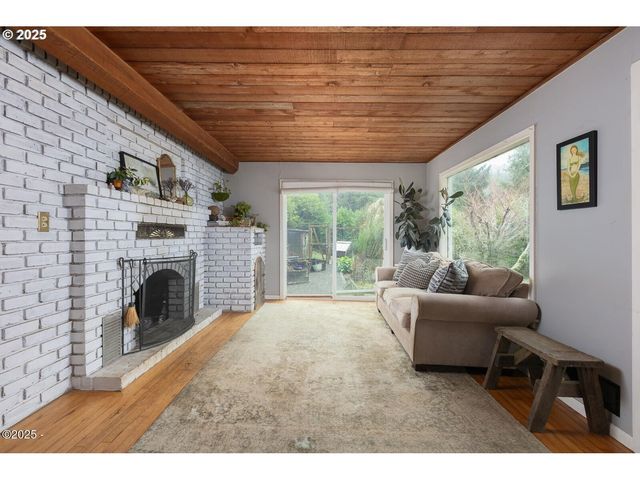 381 S ANDERSON CREEK Rd, Lincoln City, OR 97367