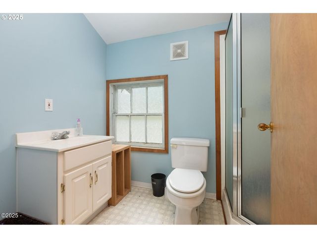 381 S ANDERSON CREEK Rd, Lincoln City, OR 97367