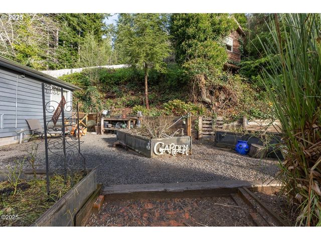 381 S ANDERSON CREEK Rd, Lincoln City, OR 97367