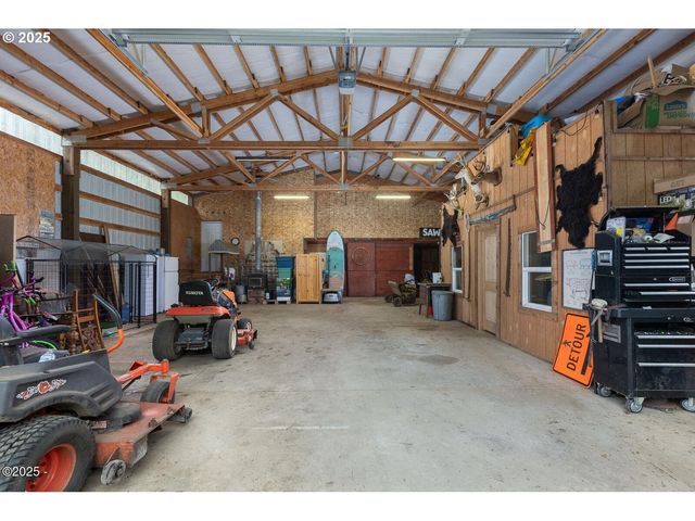 381 S ANDERSON CREEK Rd, Lincoln City, OR 97367