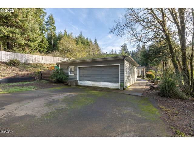 381 S ANDERSON CREEK Rd, Lincoln City, OR 97367