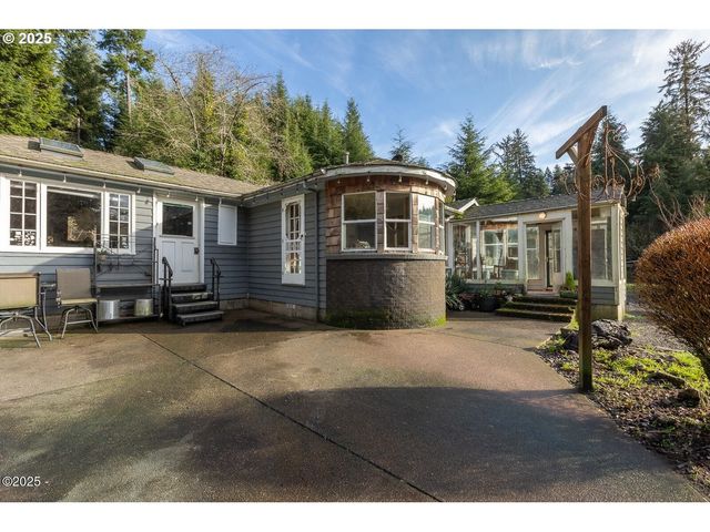 381 S ANDERSON CREEK Rd, Lincoln City, OR 97367