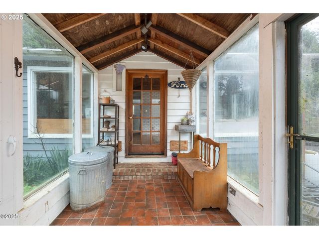 381 S ANDERSON CREEK Rd, Lincoln City, OR 97367