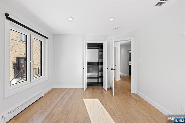 7 Sterling Place 1, Edgewater, NJ 07020