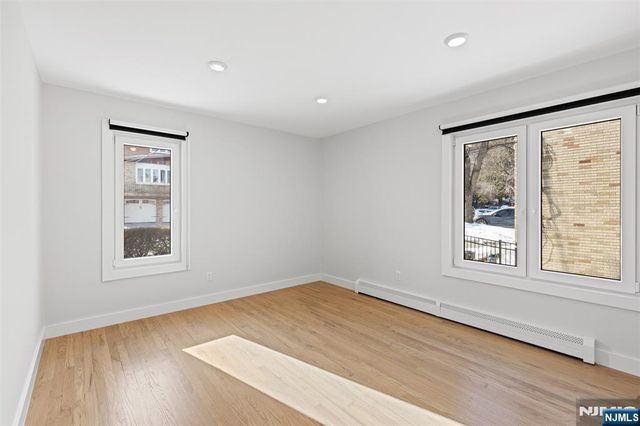 7 Sterling Place 1, Edgewater, NJ 07020