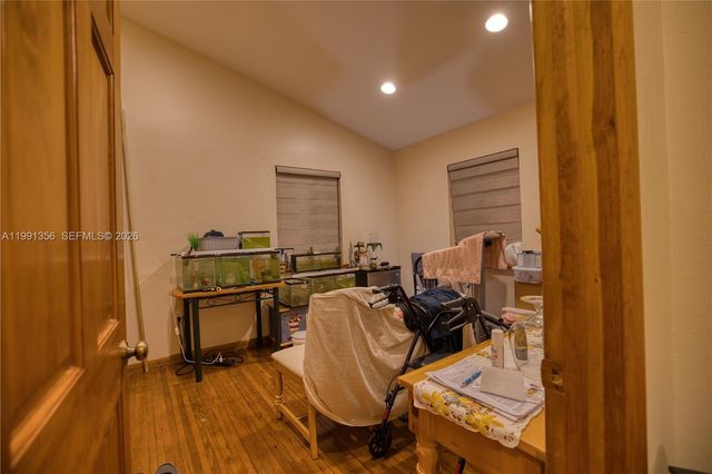 23550 SW 214th Pl, Homestead, FL 33031