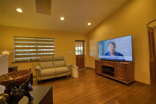 23550 SW 214th Pl, Homestead, FL 33031